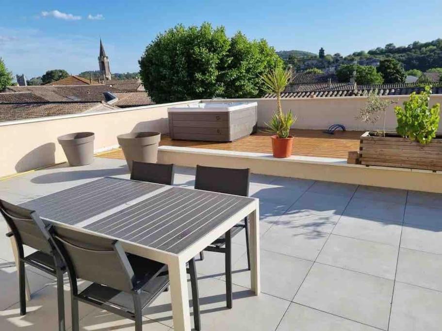 Appartement Neuf Avec Spa Saint-Martin-dʼArdèche Exteriér fotografie