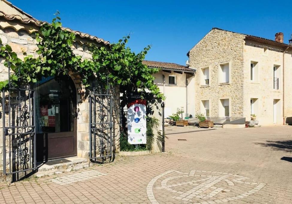 Appartement Neuf Avec Spa Saint-Martin-dʼArdèche Exteriér fotografie